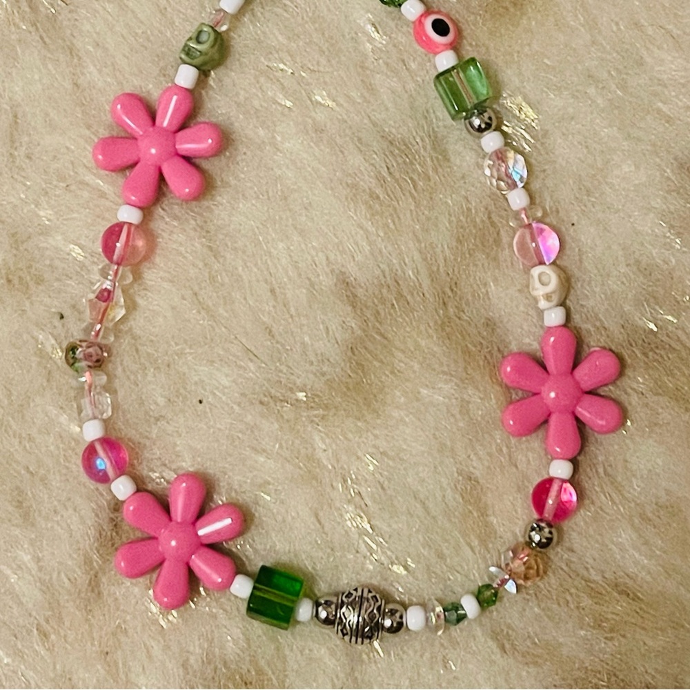 Phone String! 🌸💚 - Picture 5 of 6